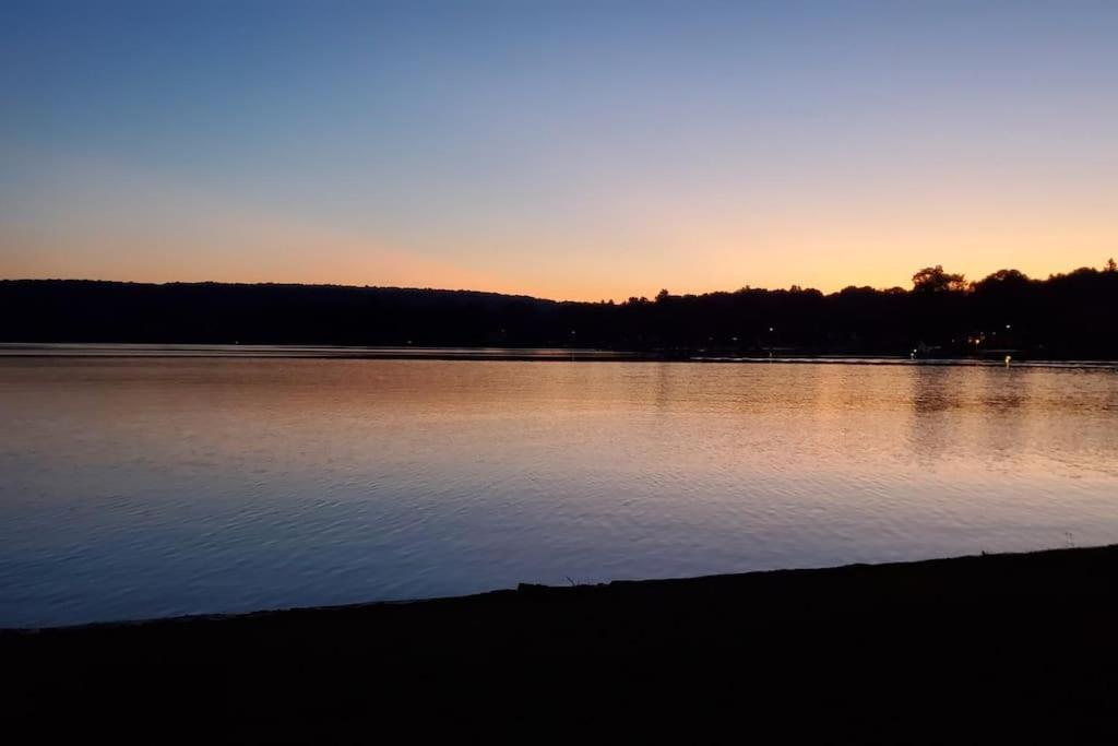 Serenity Sunset Brocton Eksteriør bilde